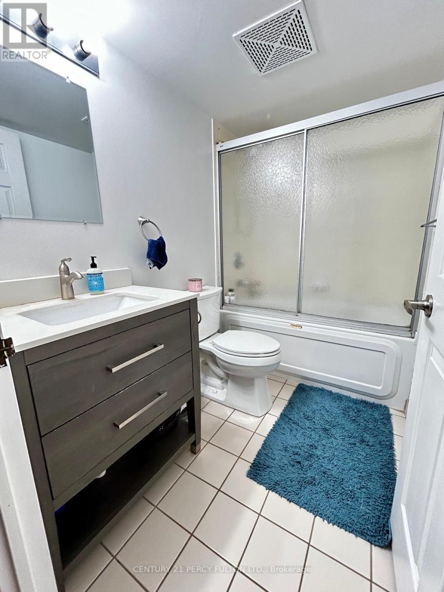 2012 - 11 Lee Centre Drive, Toronto, Ontario M1H 3J5 - Photo 13 - E12881376