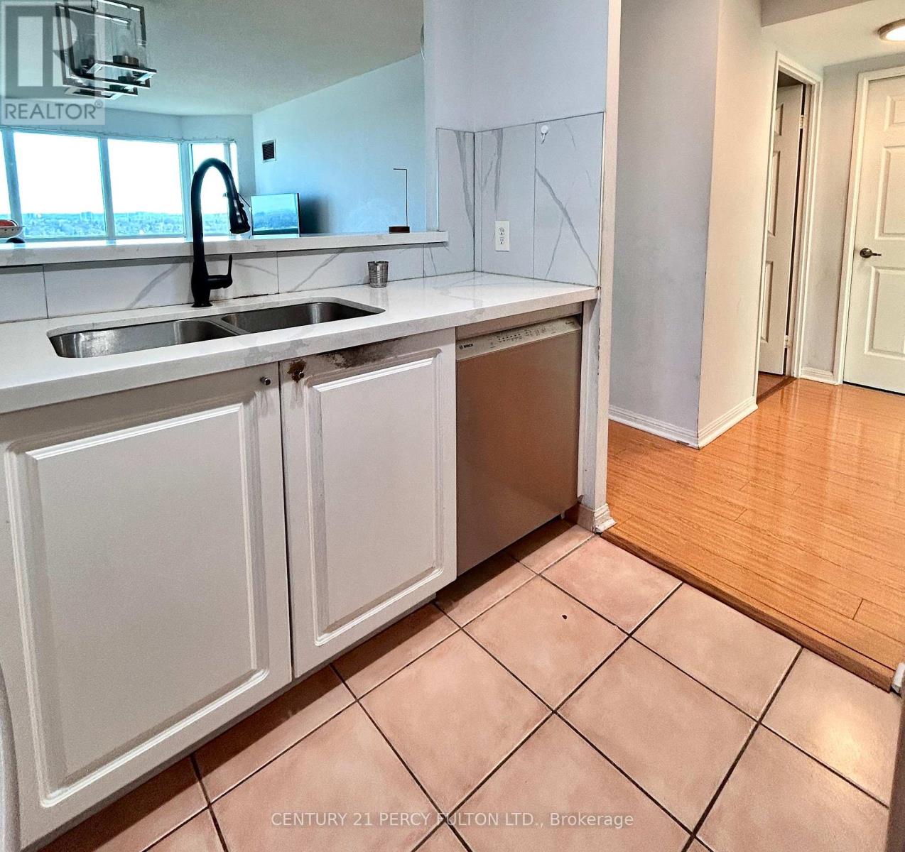 2012 - 11 Lee Centre Drive, Toronto, Ontario M1H 3J5 - Photo 6 - E12881376