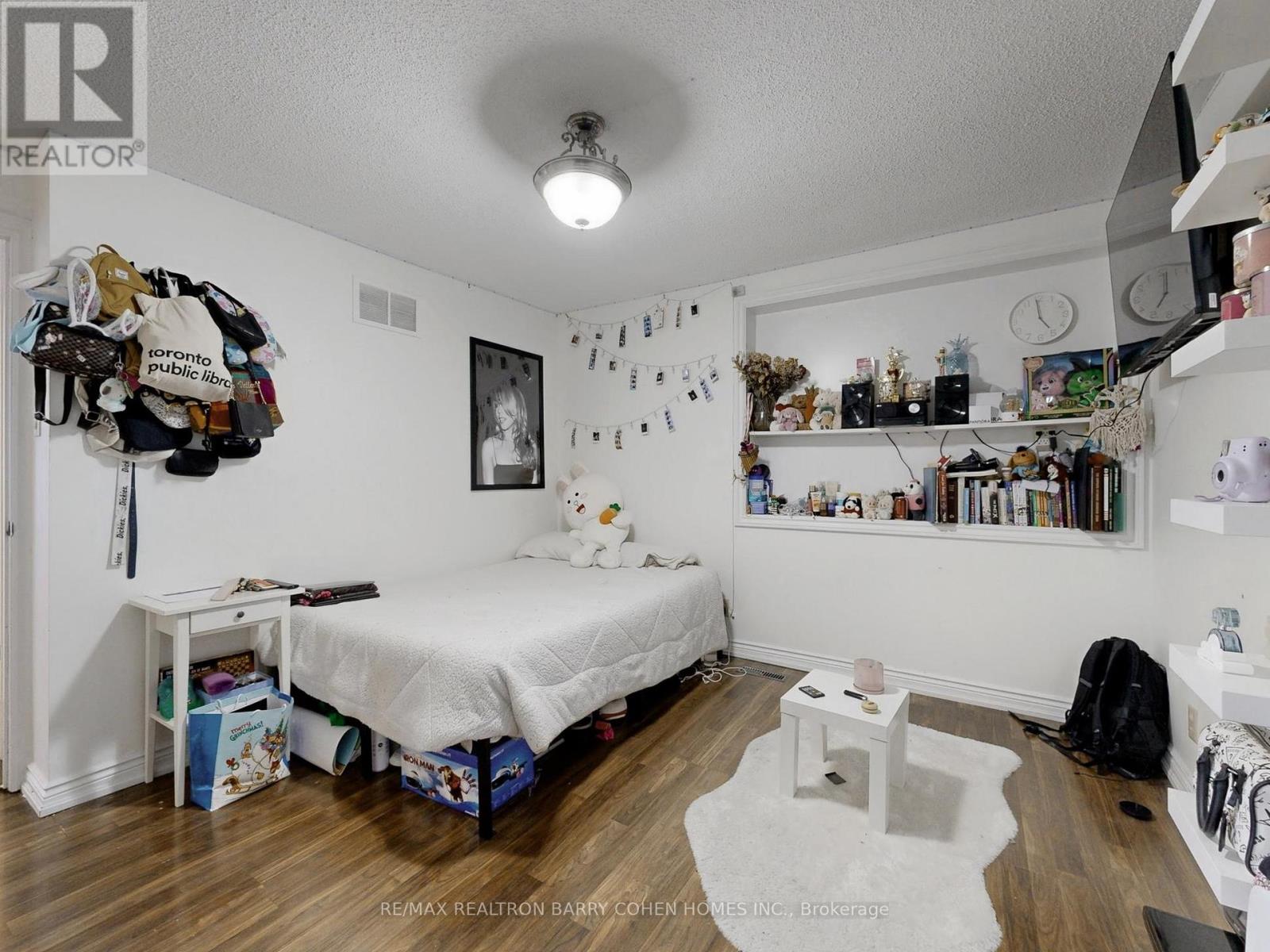 195 Rumble Avenue, Richmond Hill (Mill Pond), Ontario  L4C 4G5 - Photo 23 - N12881226