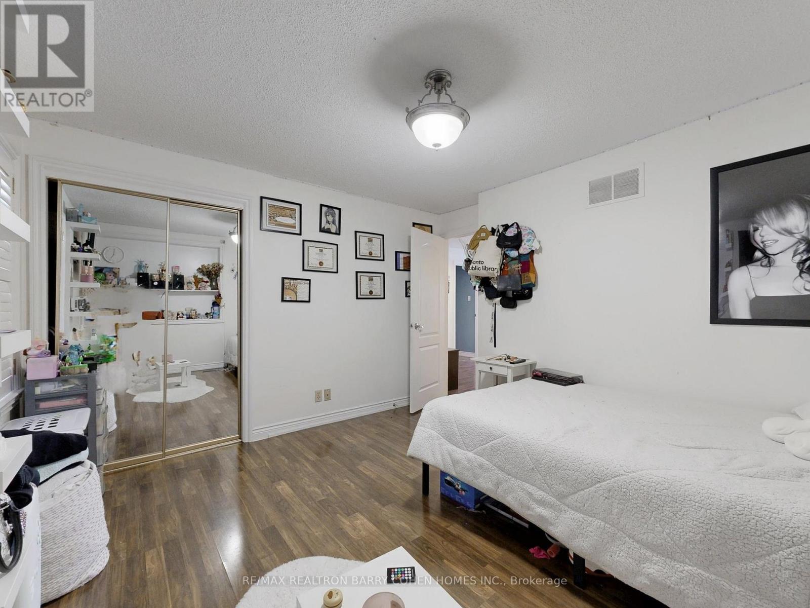 195 Rumble Avenue, Richmond Hill (Mill Pond), Ontario  L4C 4G5 - Photo 24 - N12881226