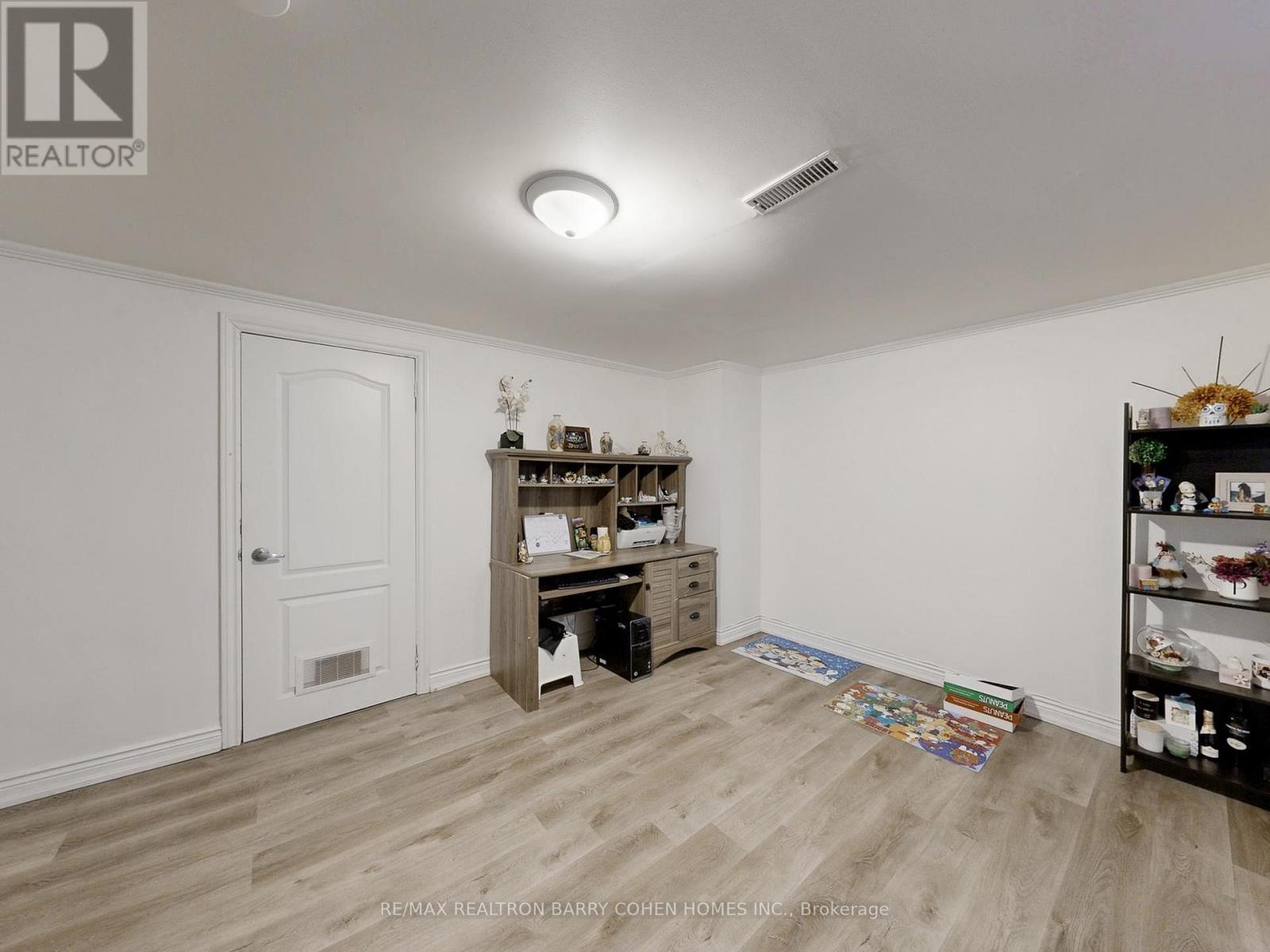 195 Rumble Avenue, Richmond Hill (Mill Pond), Ontario  L4C 4G5 - Photo 27 - N12881226