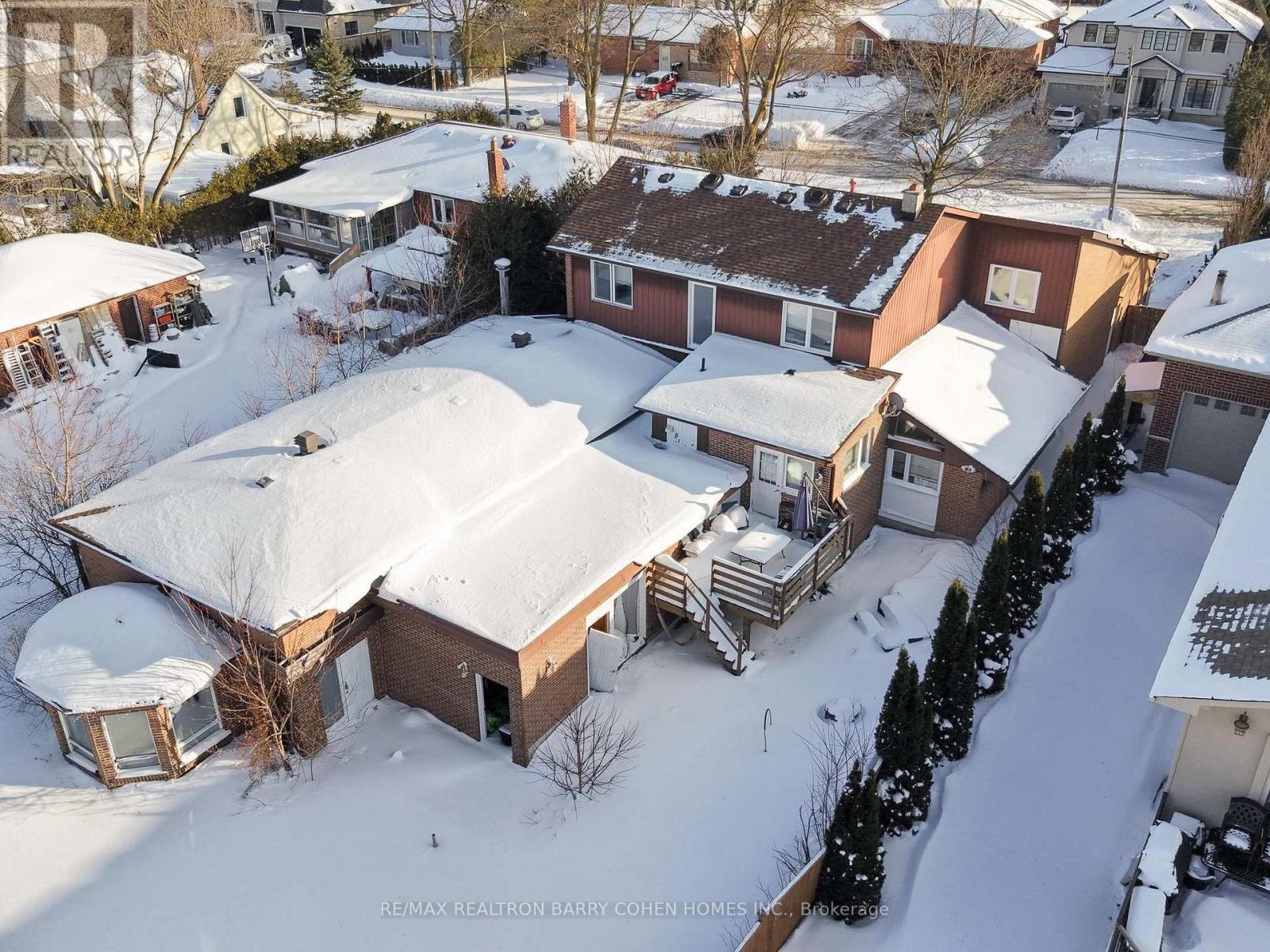 195 Rumble Avenue, Richmond Hill (Mill Pond), Ontario  L4C 4G5 - Photo 41 - N12881226