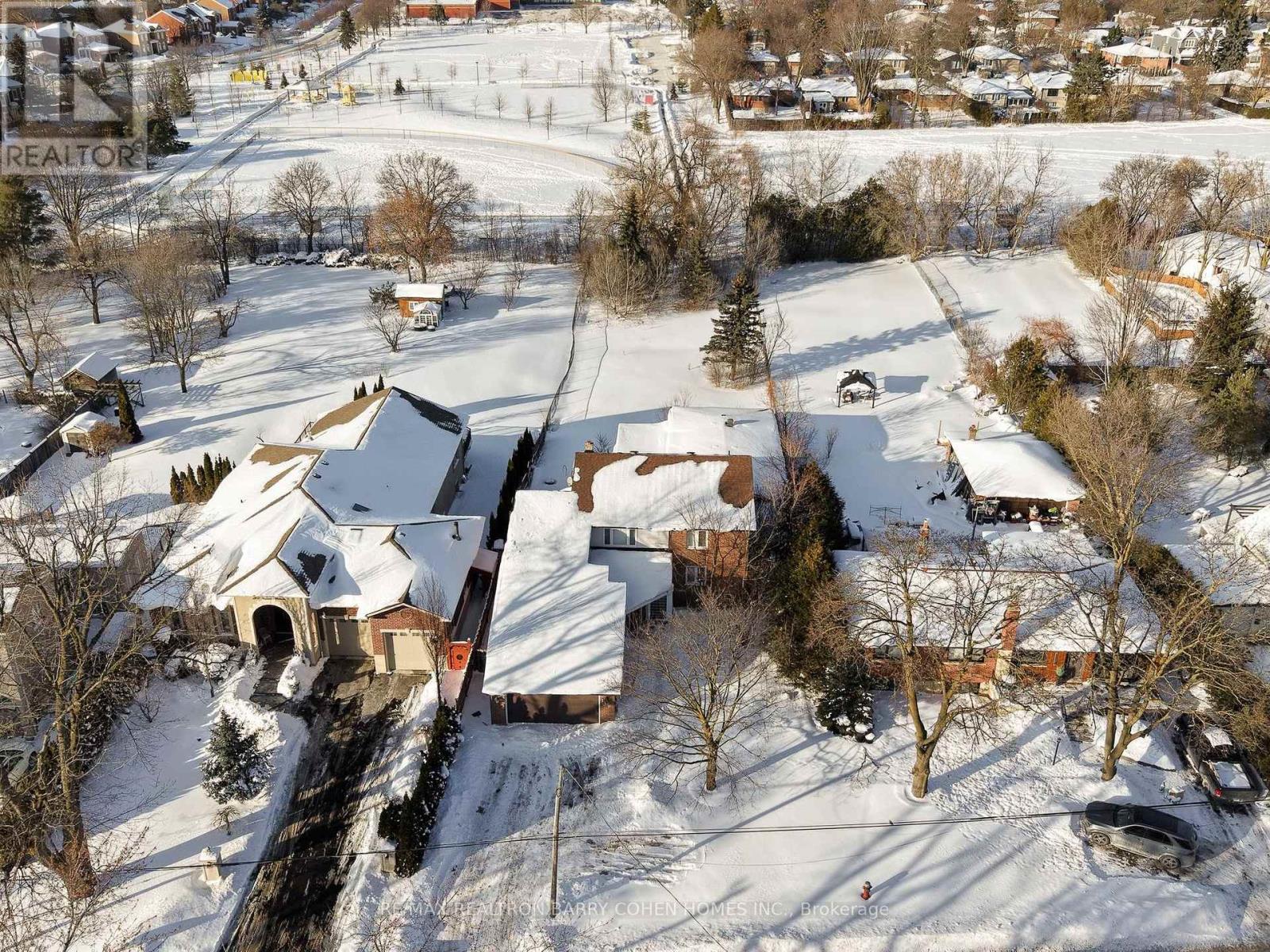 195 Rumble Avenue, Richmond Hill (Mill Pond), Ontario  L4C 4G5 - Photo 44 - N12881226