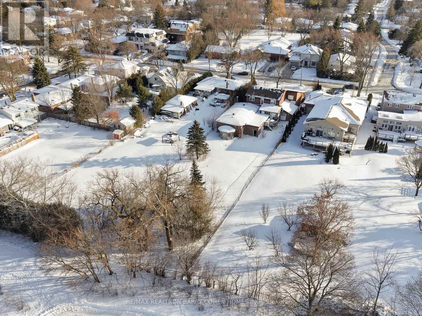 195 Rumble Avenue, Richmond Hill (Mill Pond), Ontario  L4C 4G5 - Photo 45 - N12881226