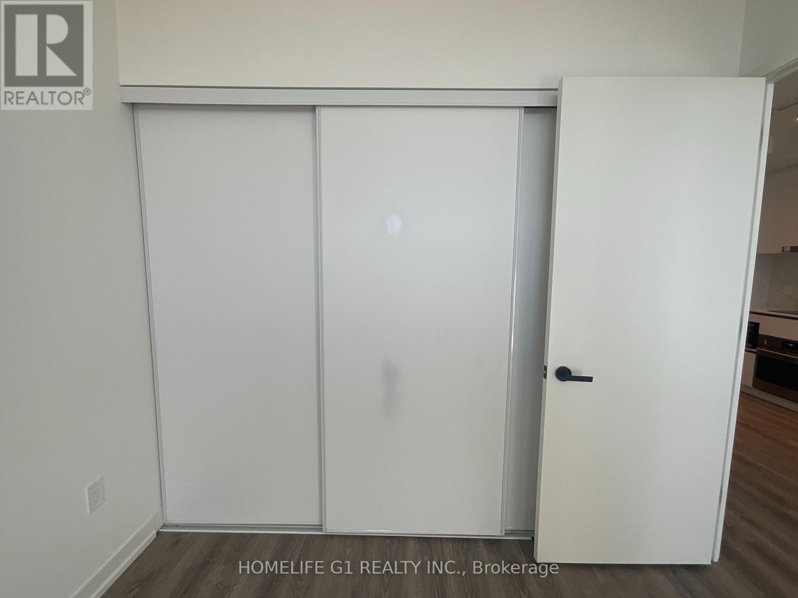 6011 - 8 Interchange Way, Vaughan (Vaughan Corporate Centre), Ontario  L4K 5Z7 - Photo 10 - N12881274