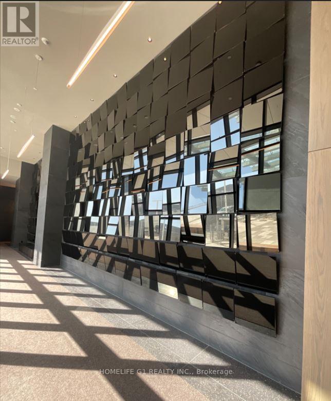 6011 - 8 Interchange Way, Vaughan (Vaughan Corporate Centre), Ontario  L4K 5Z7 - Photo 3 - N12881274