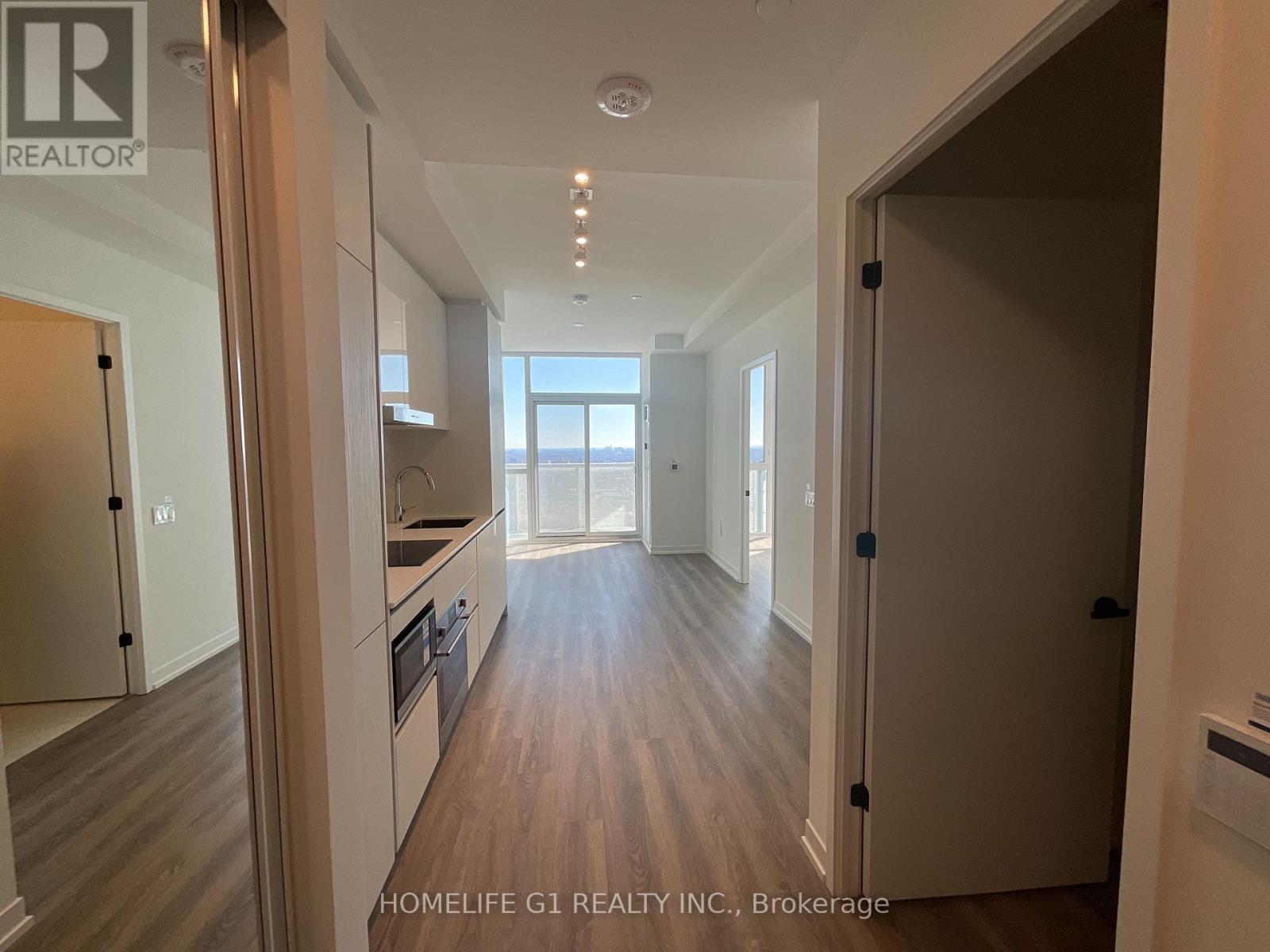 6011 - 8 Interchange Way, Vaughan (Vaughan Corporate Centre), Ontario  L4K 5Z7 - Photo 5 - N12881274