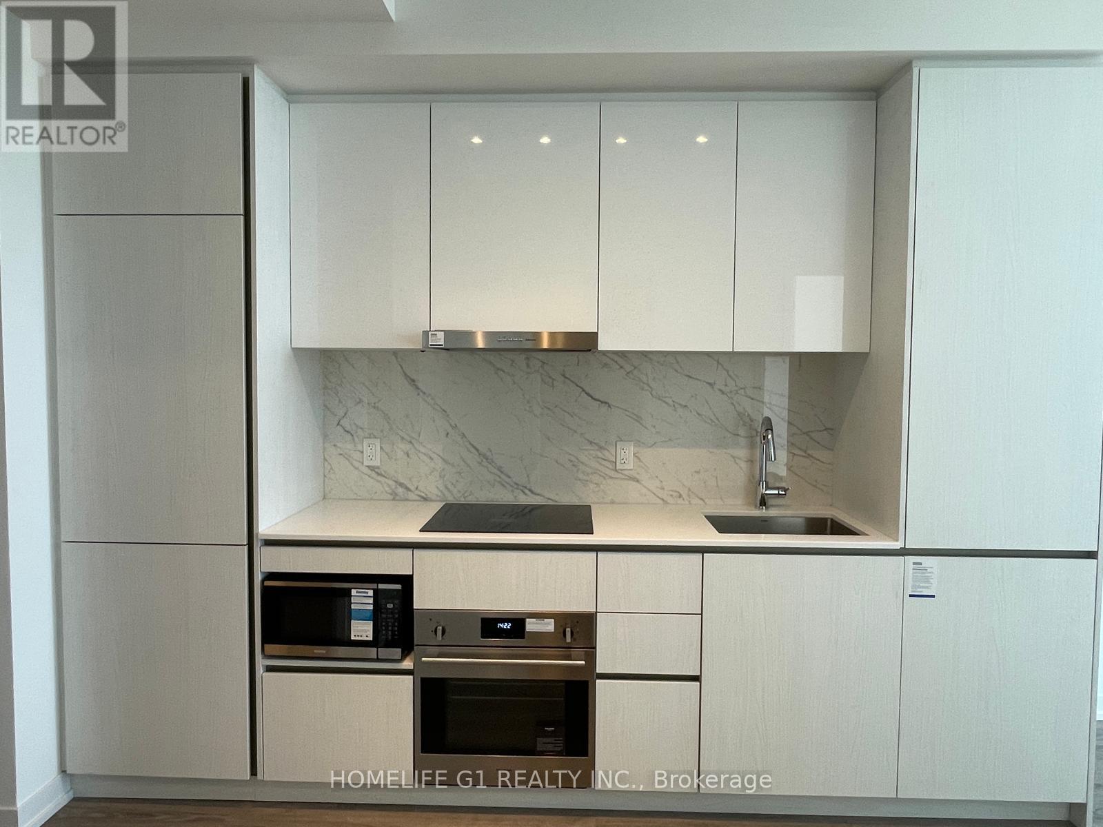 6011 - 8 Interchange Way, Vaughan (Vaughan Corporate Centre), Ontario  L4K 5Z7 - Photo 8 - N12881274