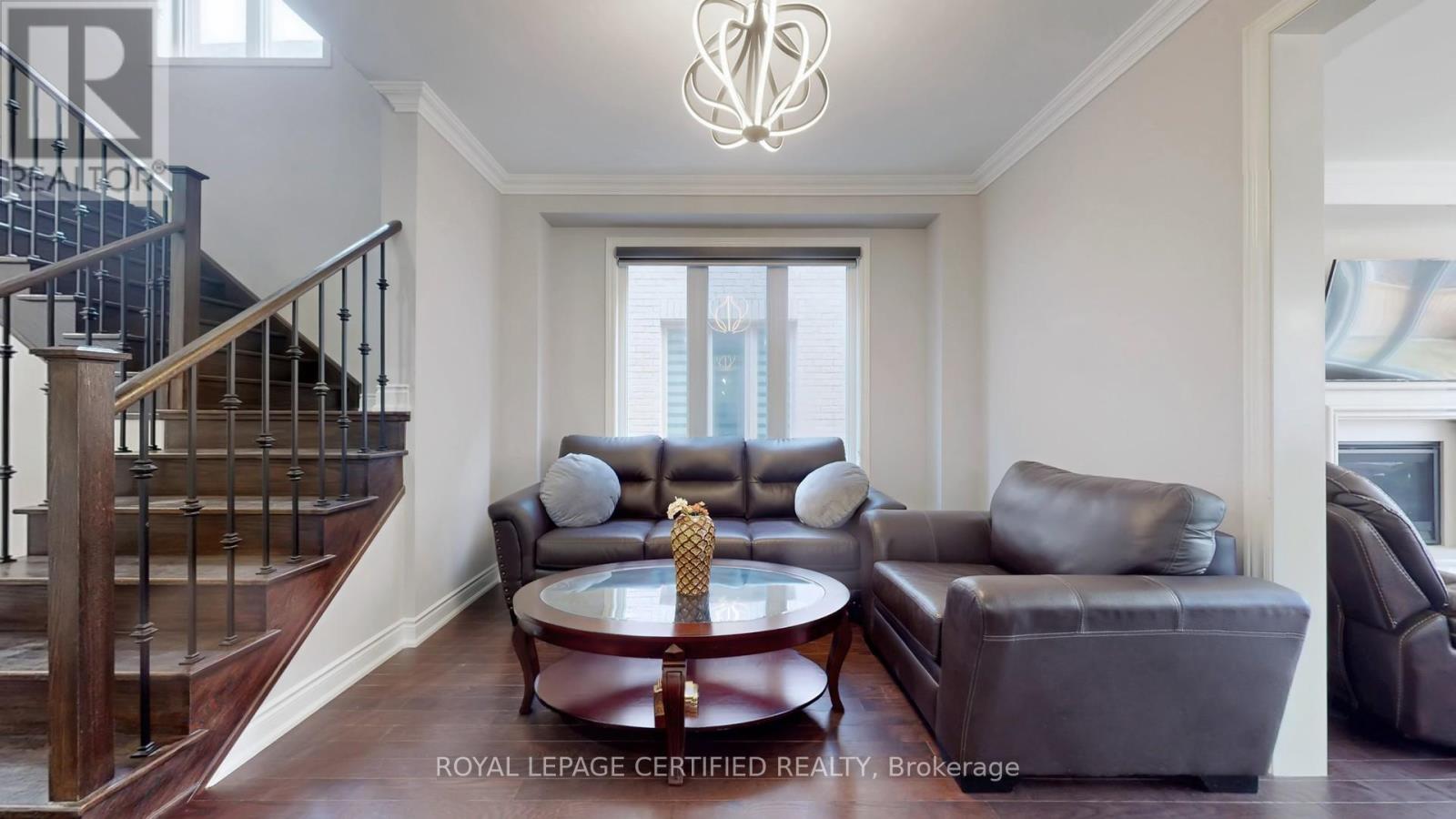 21 Ouellette Drive, Whitby, Ontario  L1P 0E3 - Photo 6 - E12858640