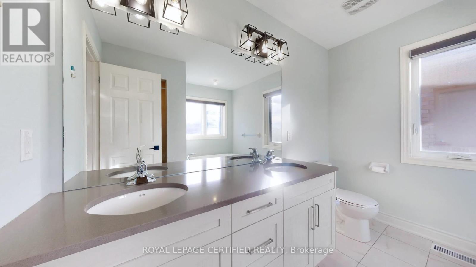 21 Ouellette Drive, Whitby, Ontario  L1P 0E3 - Photo 25 - E12858640