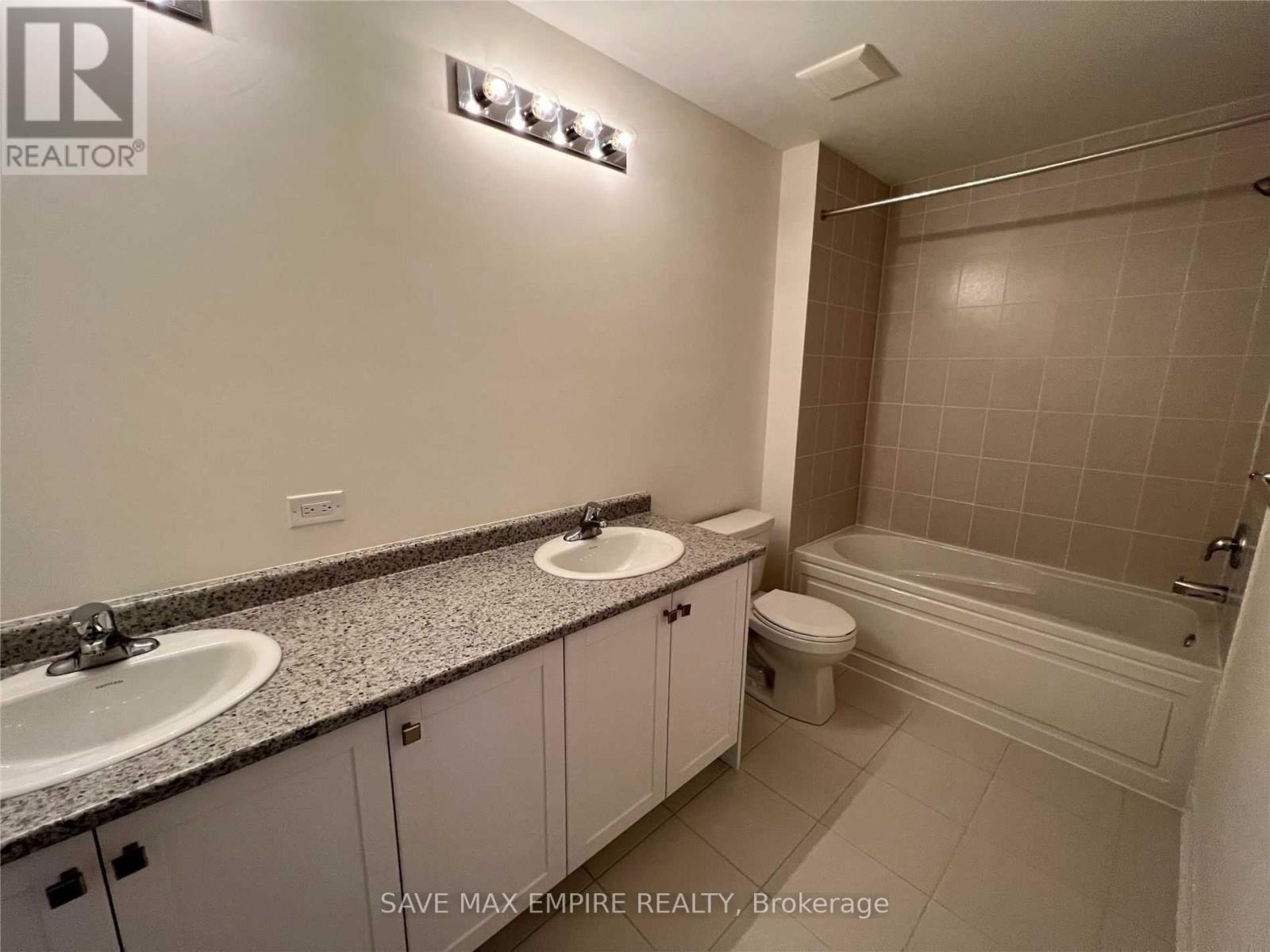 5 Brixham Lane, Brampton (Fletcher's Meadow), Ontario  L7A 5K2 - Photo 17 - W12840854