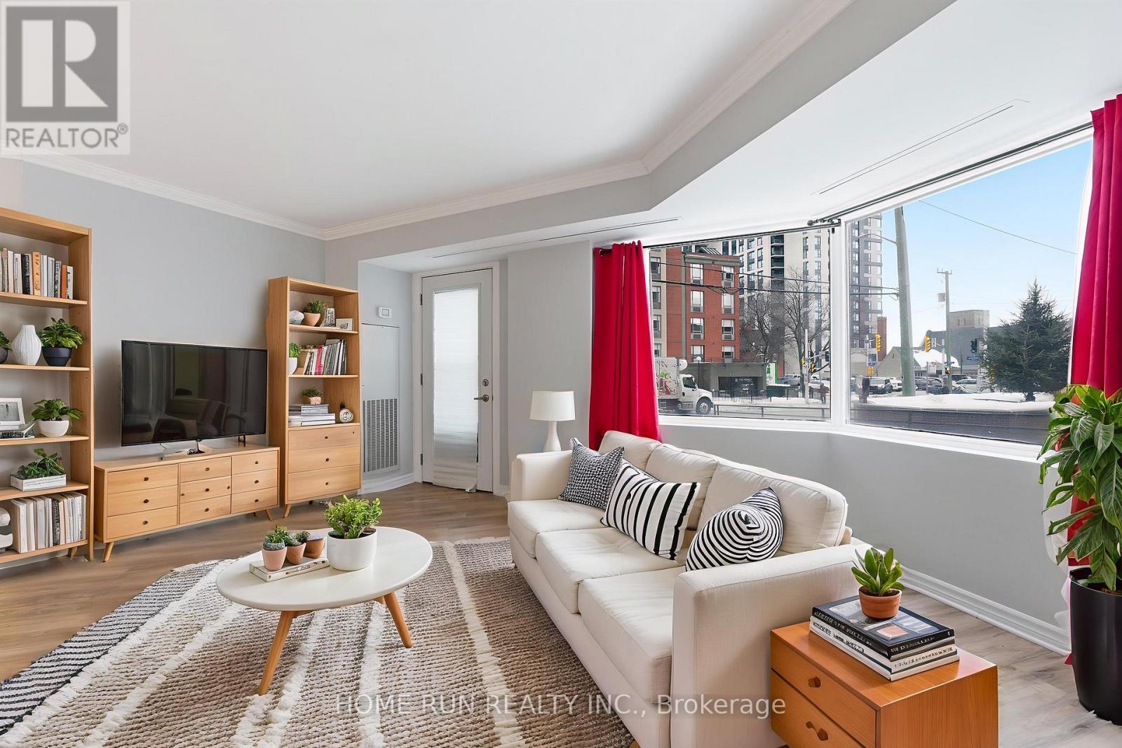 104 - 151 Bay Street, Ottawa, Ontario  K1R 7T2 - Photo 4 - X12569924