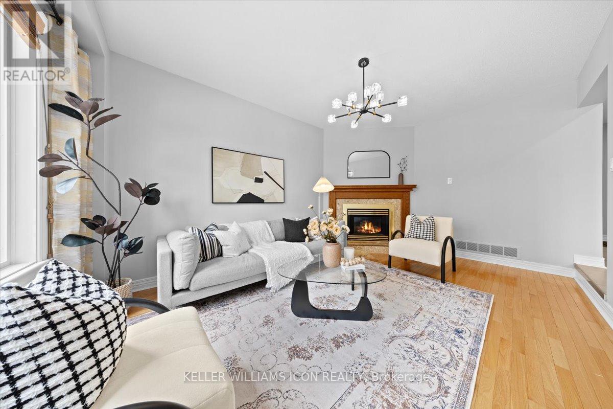 26 Tanner Crescent, Ottawa, Ontario  K2K 2M7 - Photo 4 - X12880534