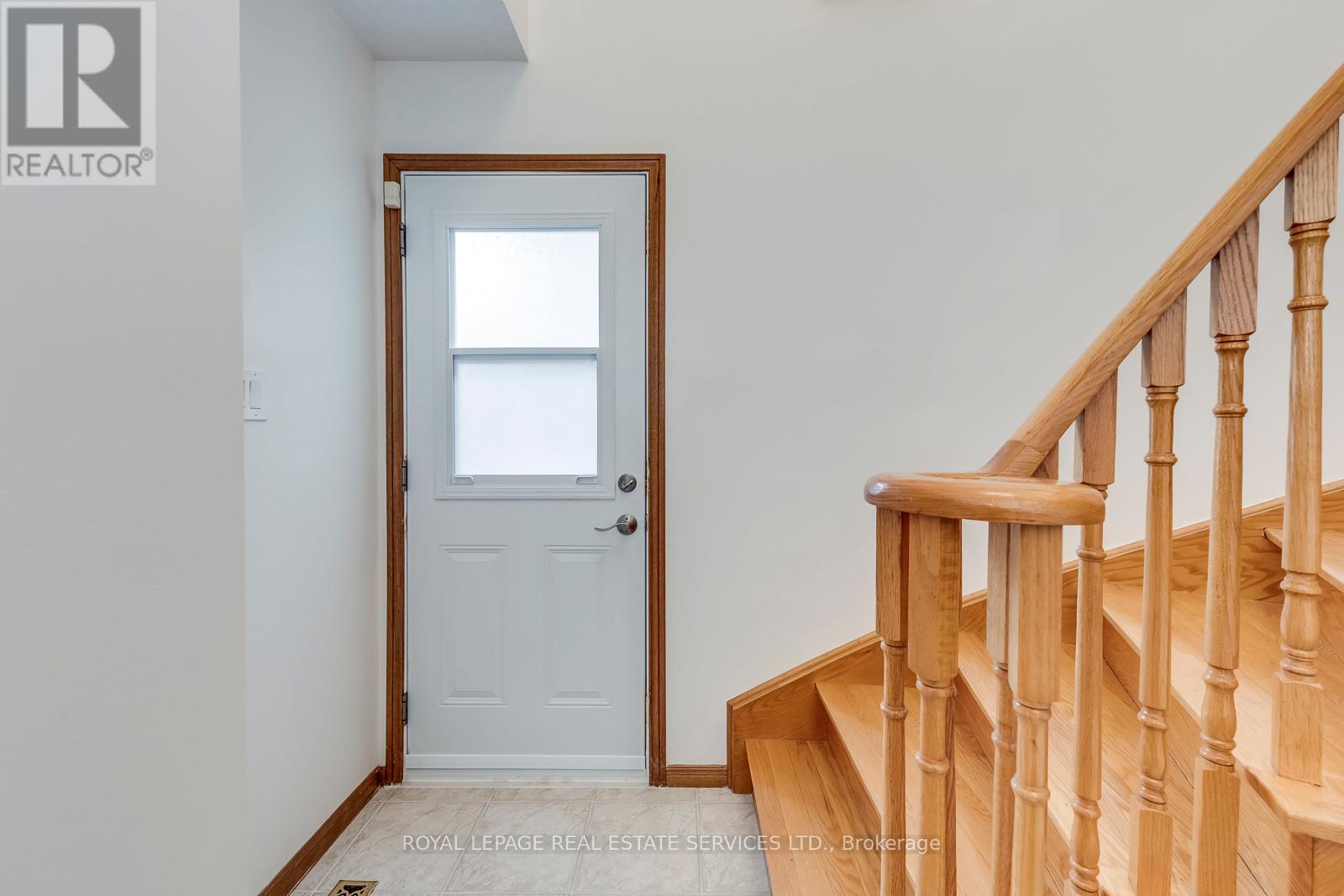 Room - 3158 Nawbrook Road, Mississauga, Ontario  L4X 2V5 - Photo 4 - W12881270