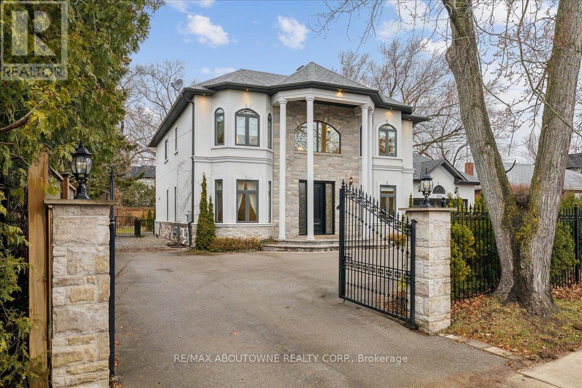 1379 REBECCA STREET, Oakville, Ontario