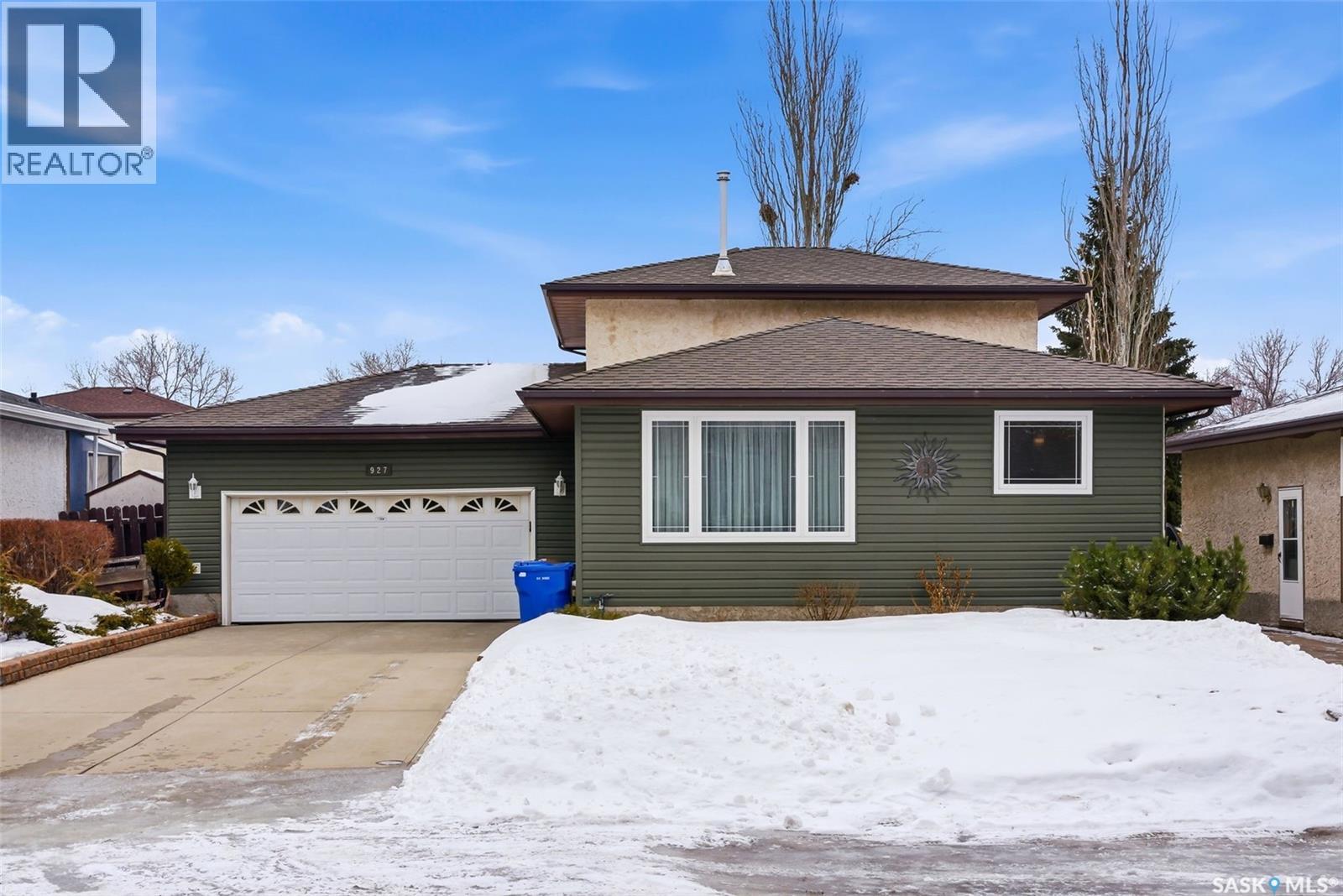 927 Cole Street N, Regina, Saskatchewan  S4X 2A3 - Photo 2 - SK030413