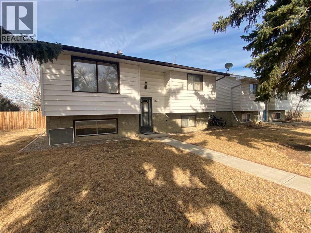 302 6 Avenue W, Bassano, Alberta