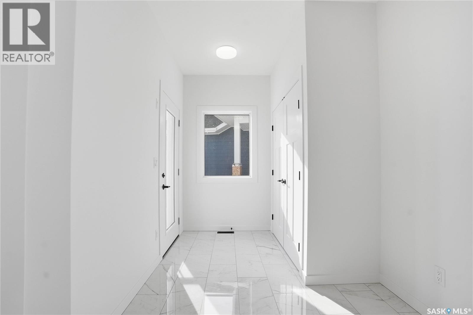 139 Sharma Lane, Saskatoon, Saskatchewan  S7W 1L1 - Photo 3 - SK030376