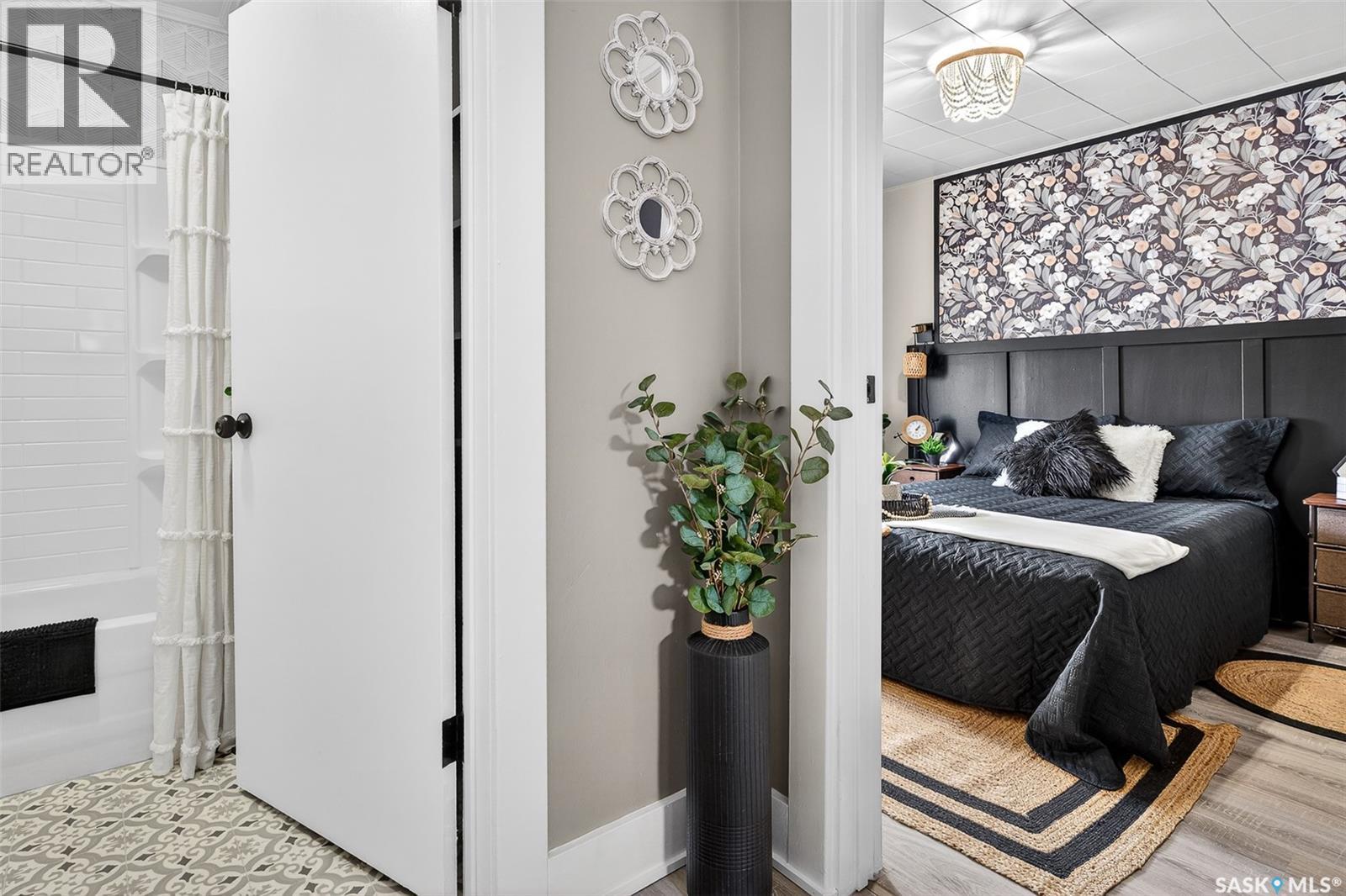 75 Elsom Street, Moose Jaw, Saskatchewan  S6H 4T9 - Photo 3 - SK030369