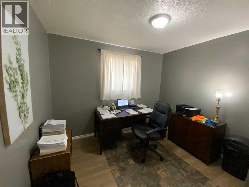 302 6 Avenue W, Bassano, Alberta  T0J 0B0 - Photo 11 - A2293217