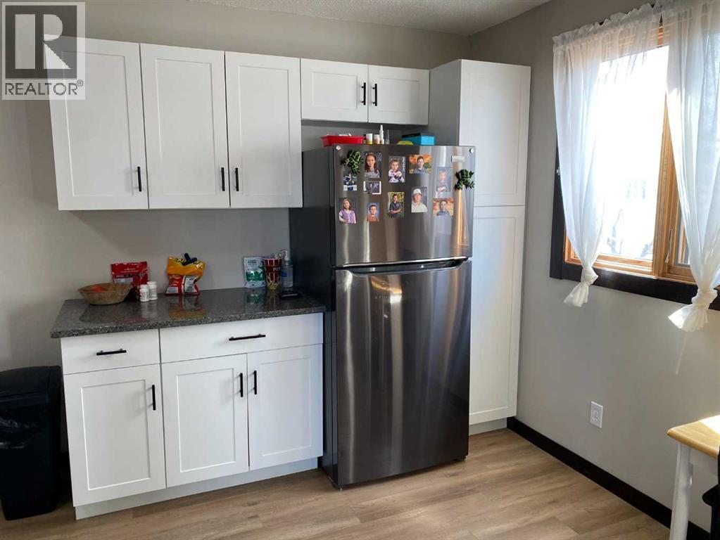 302 6 Avenue W, Bassano, Alberta  T0J 0B0 - Photo 7 - A2293217