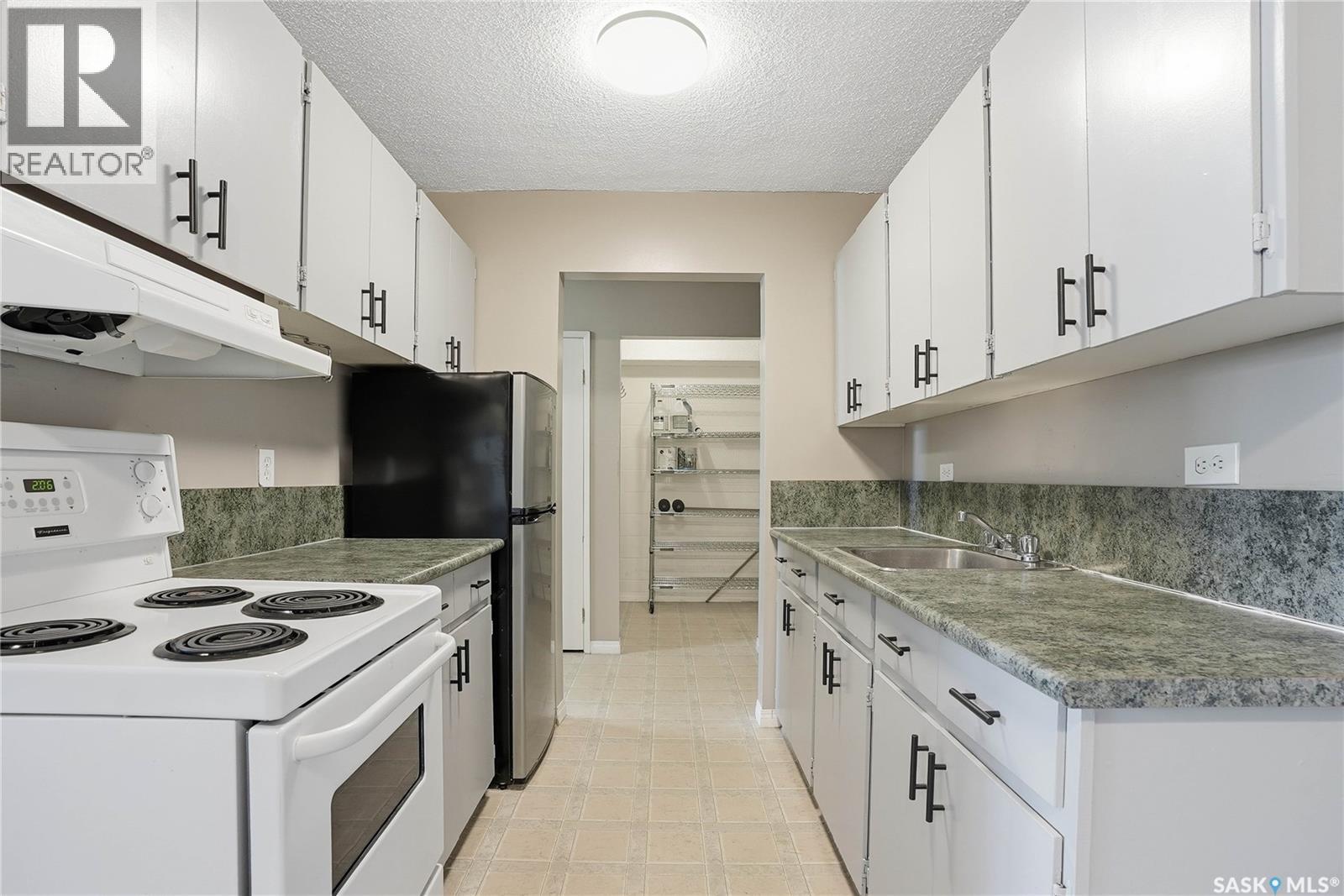 108 143 St Lawrence Court, Saskatoon, Saskatchewan  S7K 4H3 - Photo 14 - SK030302