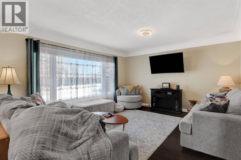 9011 102 Street, Grande Prairie, Alberta  T8V 2S8 - Photo 5 - A2292859