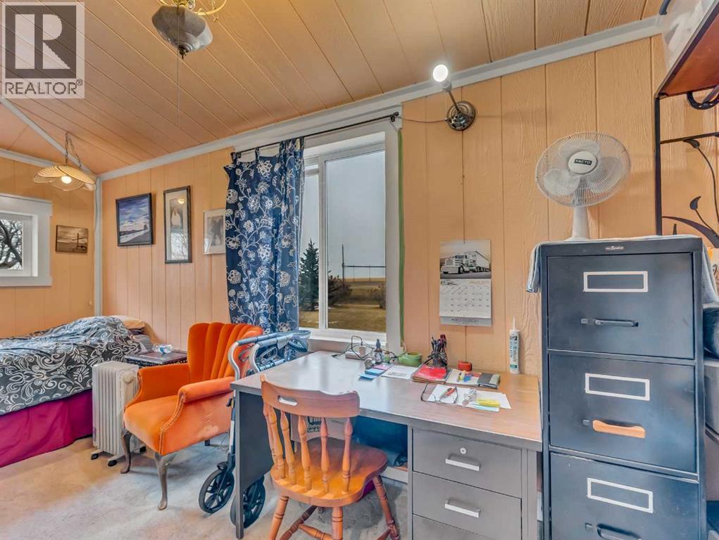 112079 Township Road 100, Bow Island, Alberta  T0K 0G0 - Photo 24 - A2291110