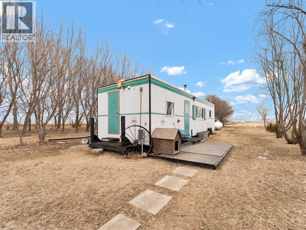 112079 Township Road 100, Bow Island, Alberta  T0K 0G0 - Photo 42 - A2291110