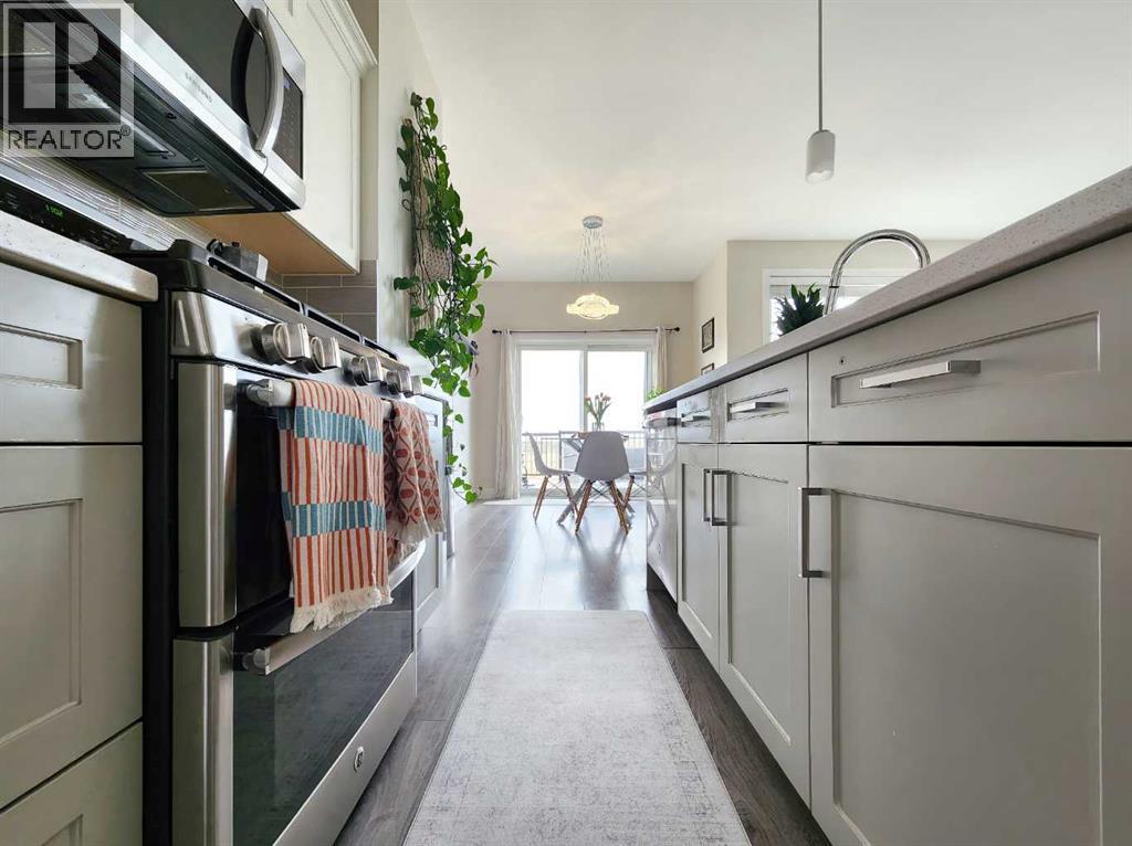 237 Crocus Terrace W, Lethbridge, Alberta  T1J 5B2 - Photo 9 - A2293293