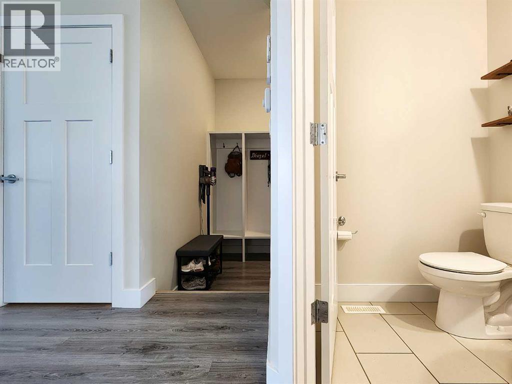 237 Crocus Terrace W, Lethbridge, Alberta  T1J 5B2 - Photo 5 - A2293293