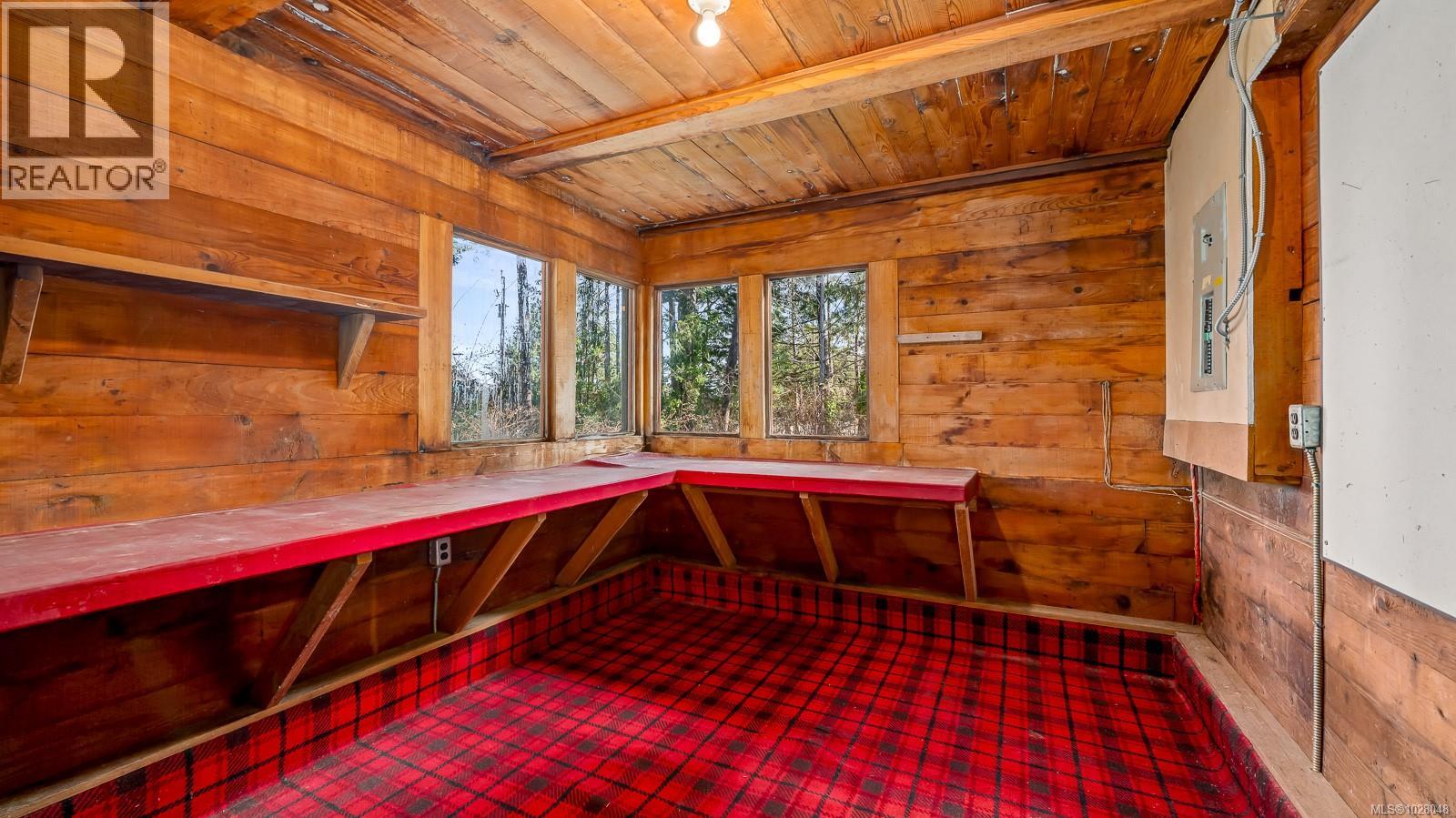 415 Holiday Rd, Fanny Bay, British Columbia  V0R 1W0 - Photo 46 - 1028048