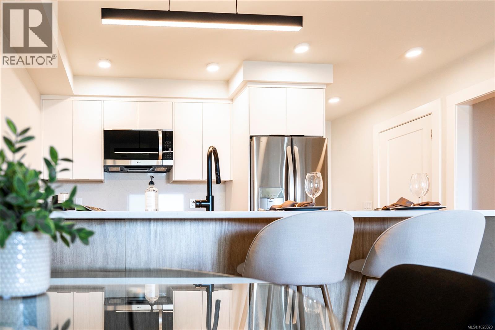 304 45 Haliburton St, Nanaimo, British Columbia  V9R 4V6 - Photo 21 - 1028820