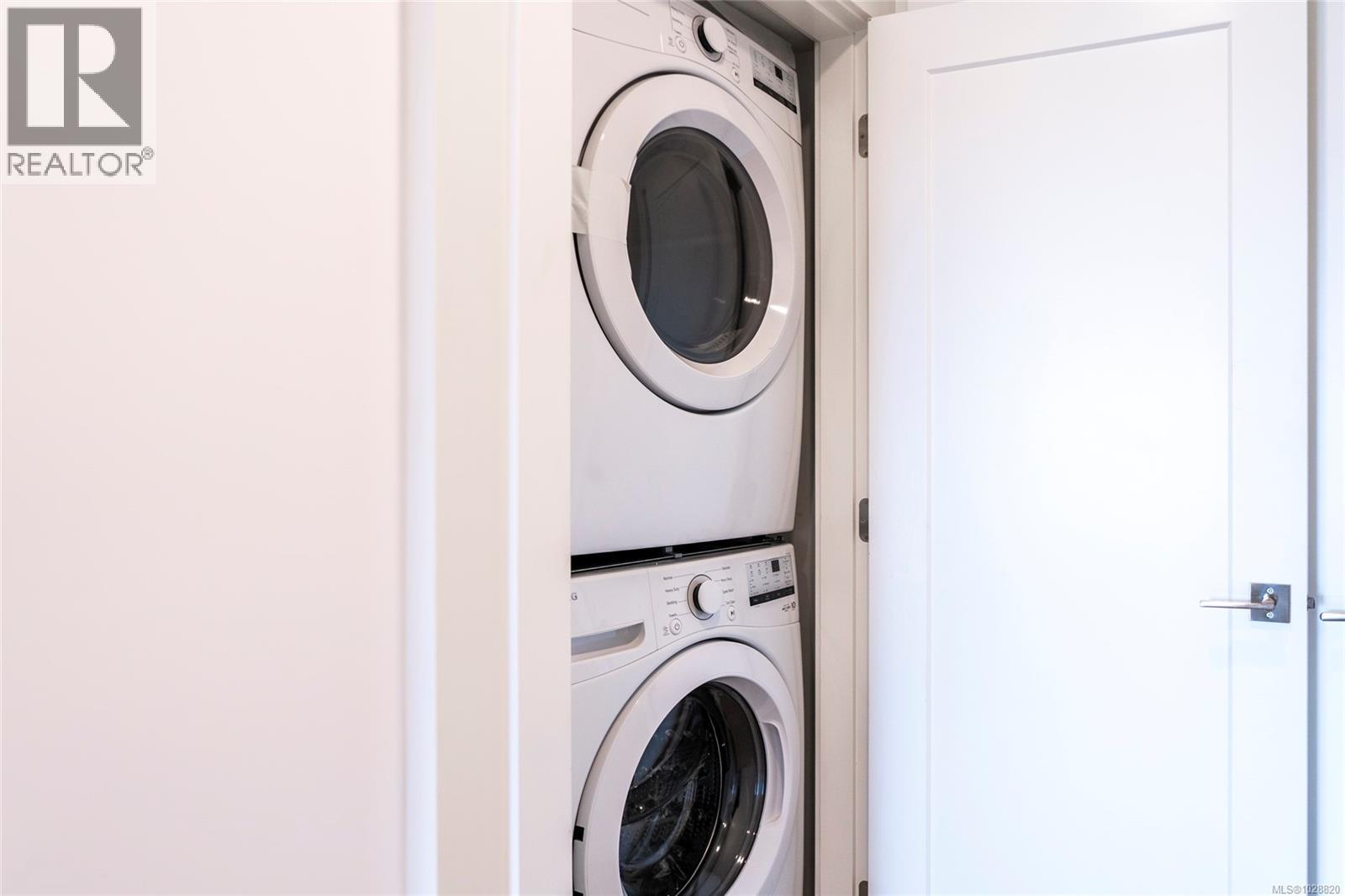 304 45 Haliburton St, Nanaimo, British Columbia  V9R 4V6 - Photo 52 - 1028820