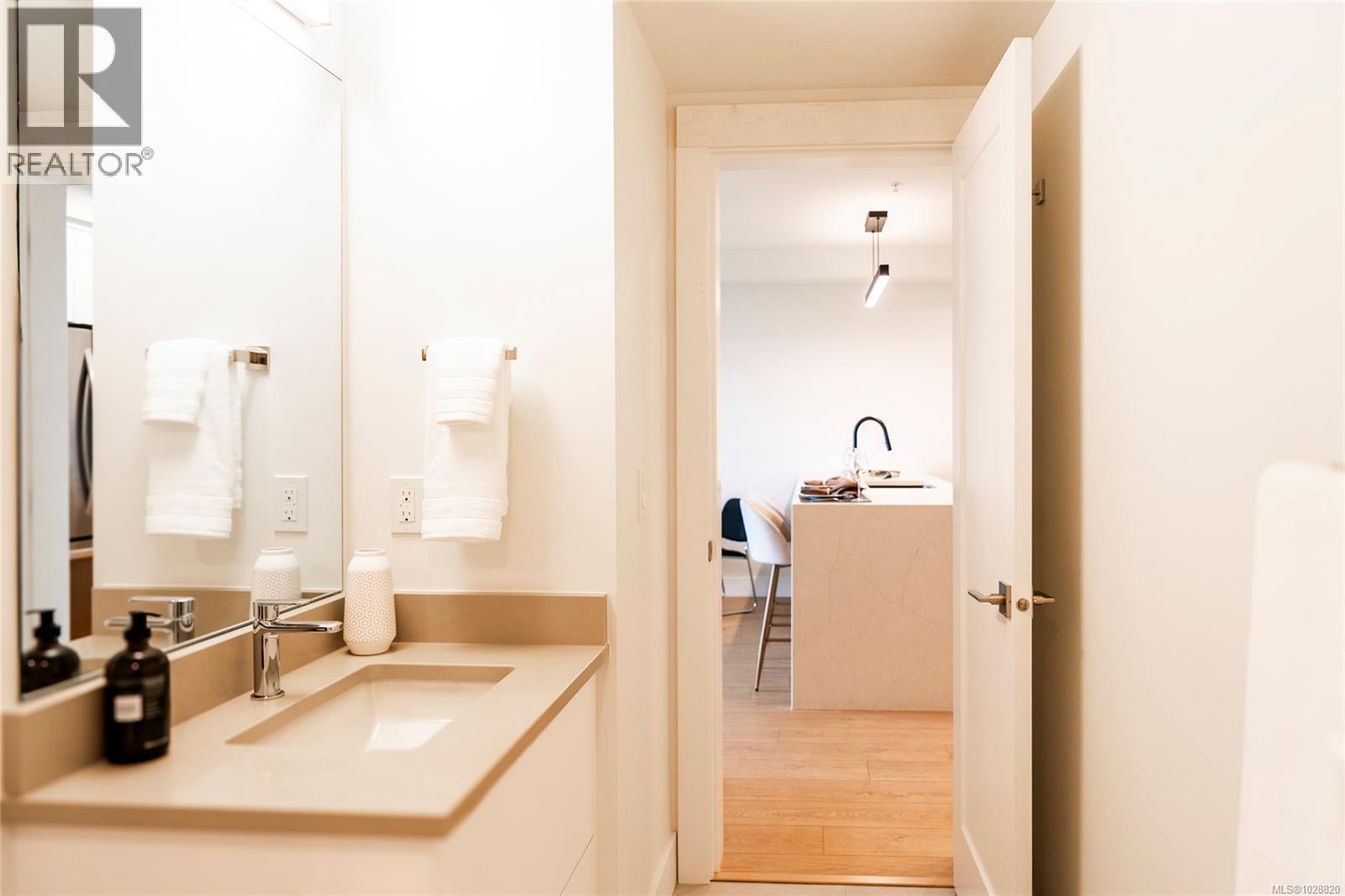 304 45 Haliburton St, Nanaimo, British Columbia  V9R 4V6 - Photo 41 - 1028820