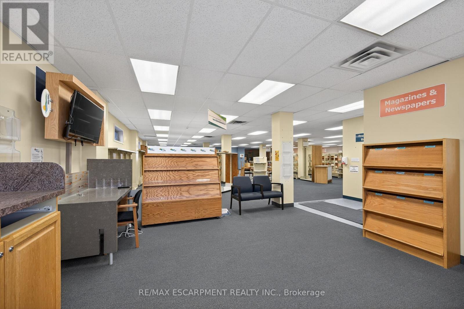 13 Alma Street N, Haldimand, Ontario  N0A 1H0 - Photo 12 - X12881268