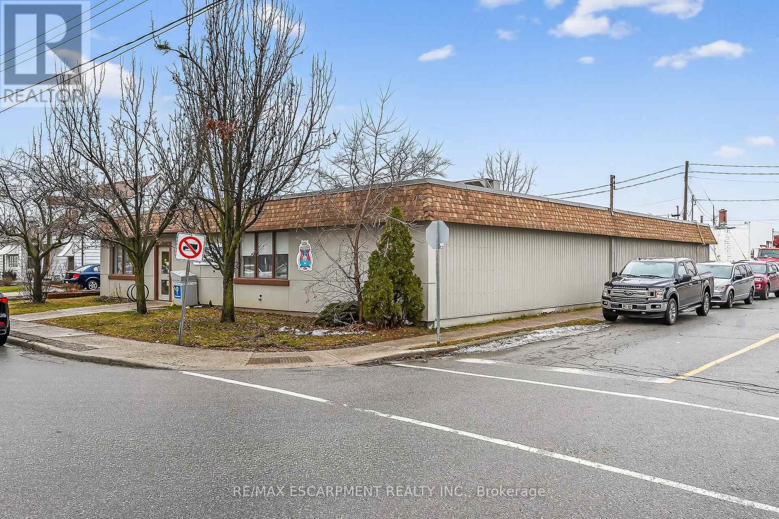 13 Alma Street N, Haldimand, Ontario  N0A 1H0 - Photo 3 - X12881268