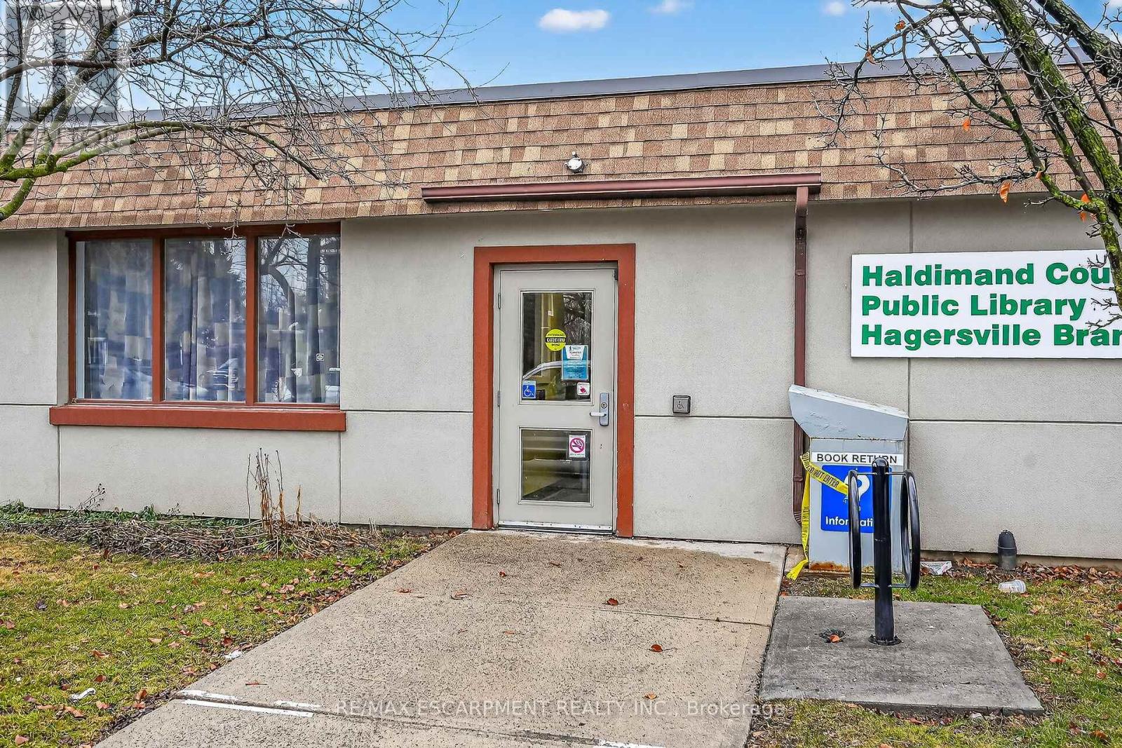 13 Alma Street N, Haldimand, Ontario  N0A 1H0 - Photo 4 - X12881268