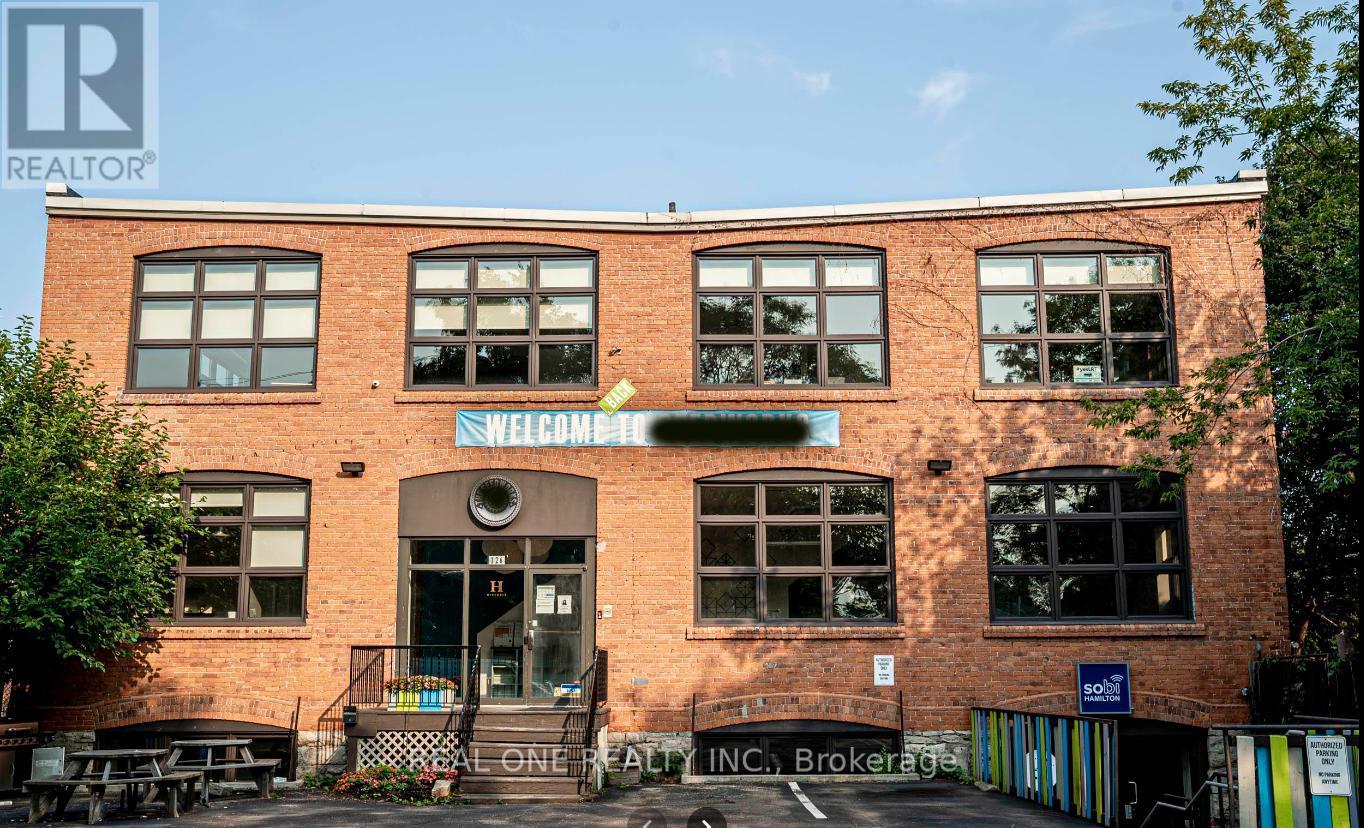 126 CATHARINE STREET N, Hamilton, Ontario