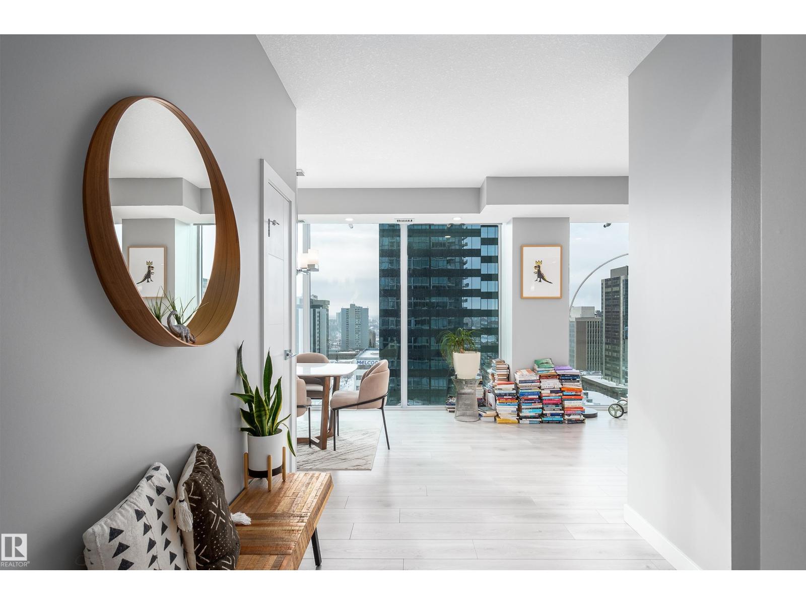 #1700 10180 103 St Nw, Edmonton, Alberta  T5J 0L1 - Photo 2 - E4477400