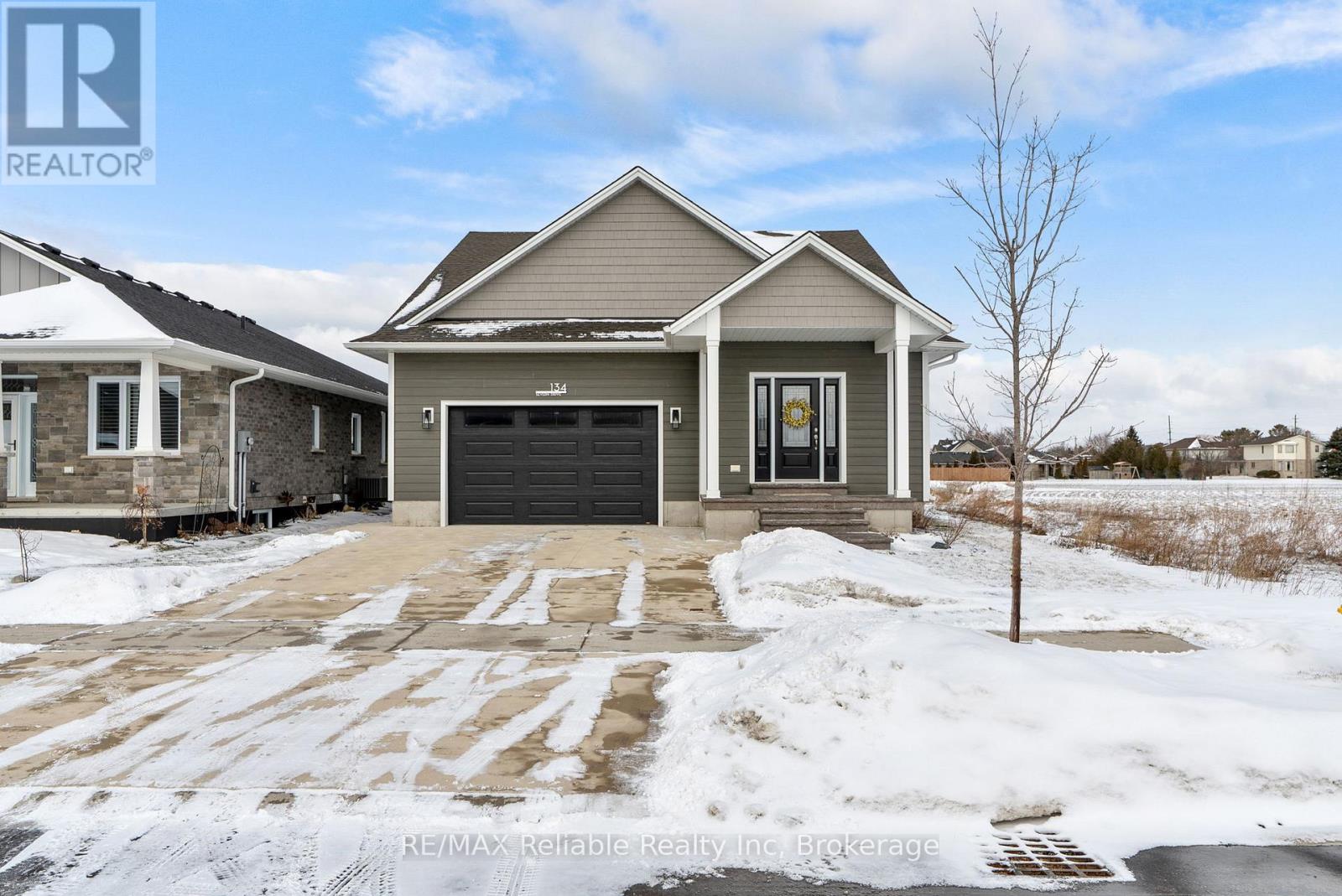 134 Severn Drive, Goderich, Ontario  N7A 0C7 - Photo 2 - X12819240