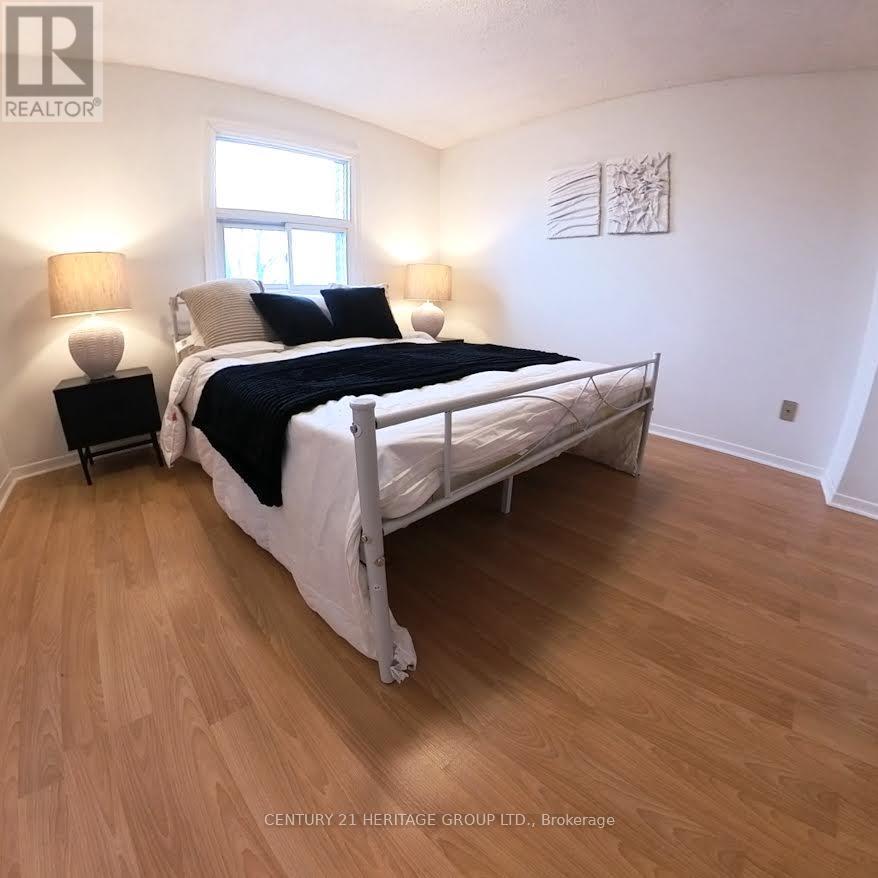 38 Gray Crescent, Richmond Hill, Ontario  L4C 5V5 - Photo 10 - N12879890