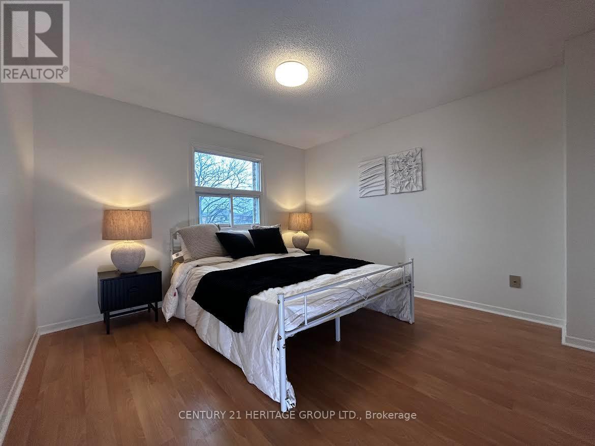 38 Gray Crescent, Richmond Hill, Ontario  L4C 5V5 - Photo 11 - N12879890