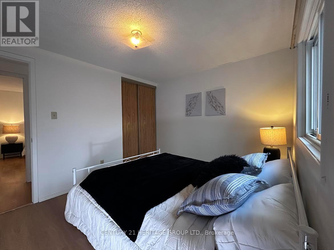 38 Gray Crescent, Richmond Hill, Ontario  L4C 5V5 - Photo 13 - N12879890