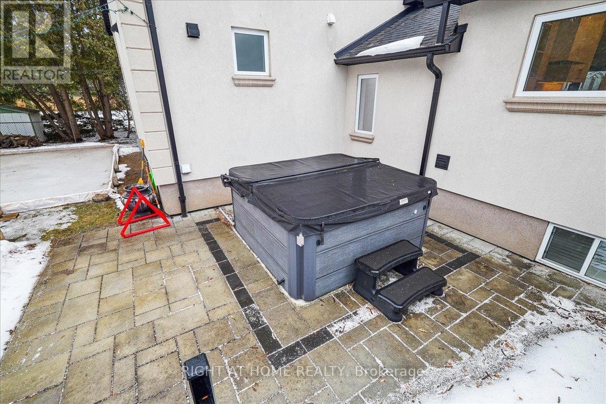 2090 Stonehouse Crescent, Mississauga, Ontario  L5H 3J1 - Photo 41 - W12874118