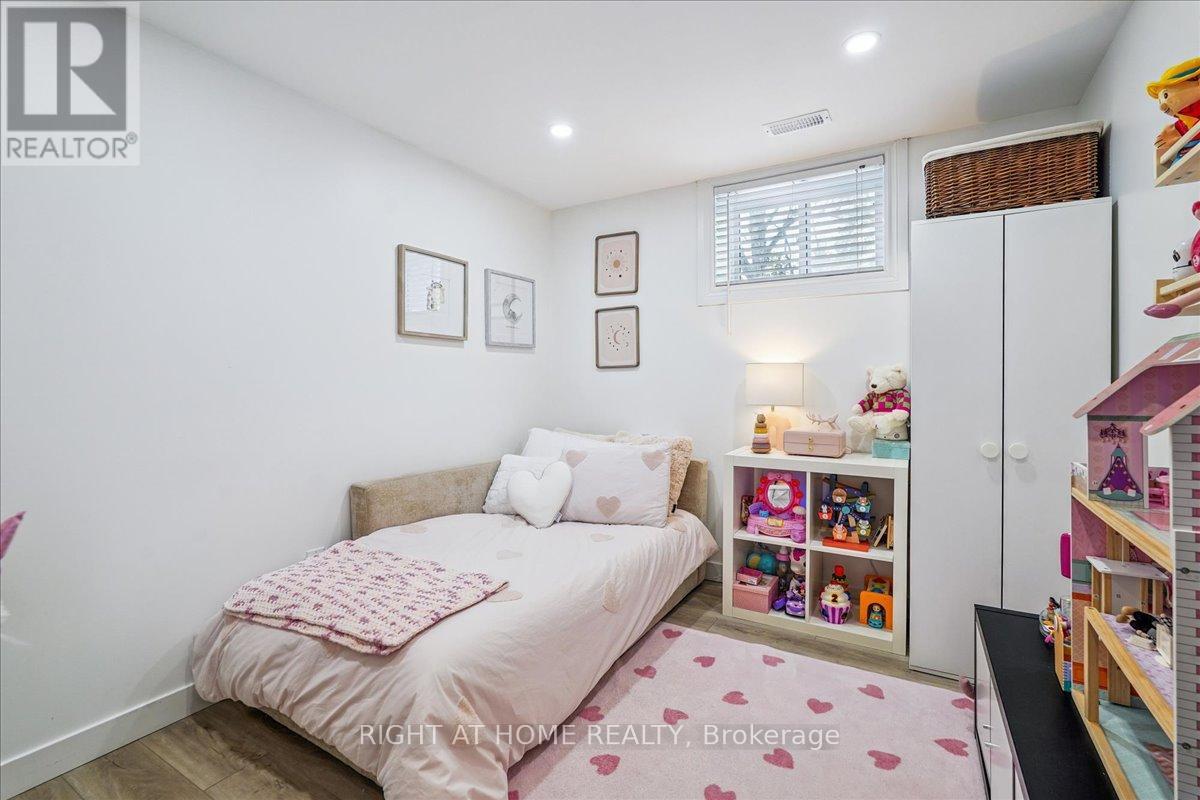 2090 Stonehouse Crescent, Mississauga, Ontario  L5H 3J1 - Photo 36 - W12874118