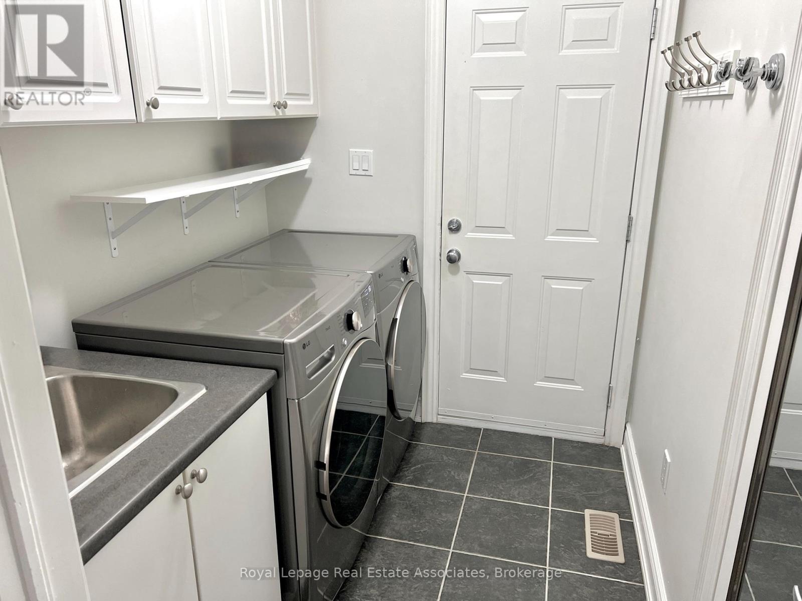 273 Duskywing Way, Oakville, Ontario  L6L 6X5 - Photo 20 - W12878230