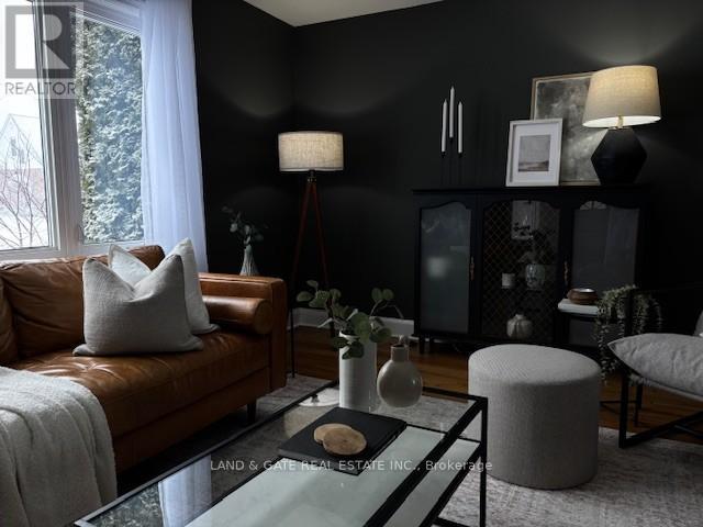 19 Southway Drive, Clarington, Ontario  L1C 1C4 - Photo 3 - E12881030