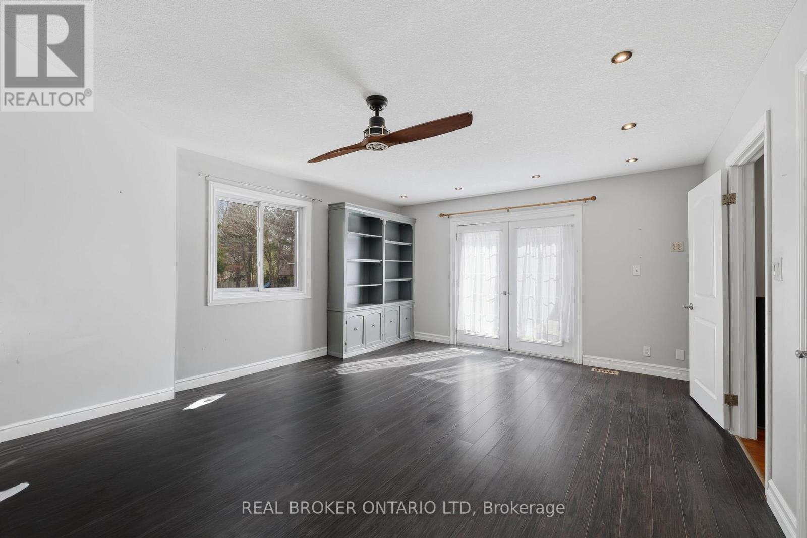 Photo 17 of 50 for 6152 Bostwick Road