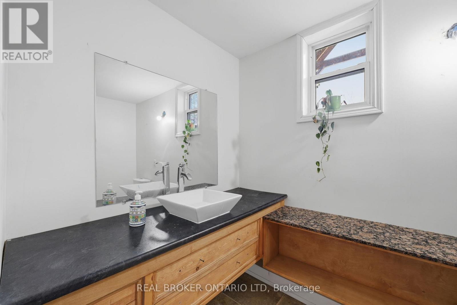 Photo 31 of 50 for 6152 Bostwick Road